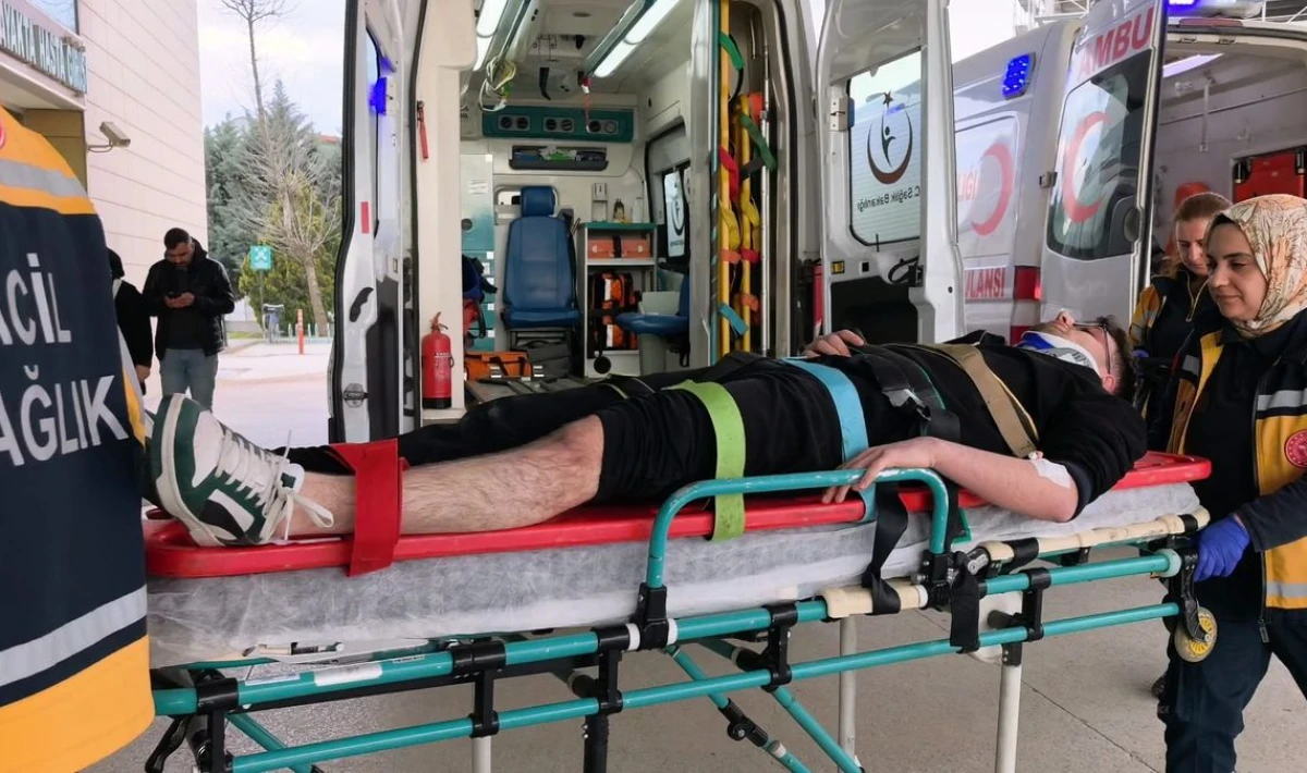 Bursa’da trafik kazası: İki sürücü yaralandı