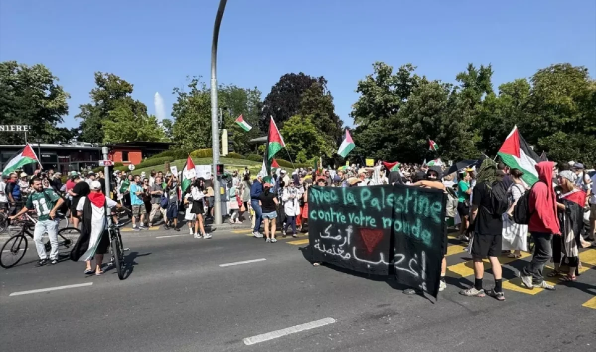 Cenevre’de Gazze Kıtlığına Karşı Büyük Protesto Düzenlendi