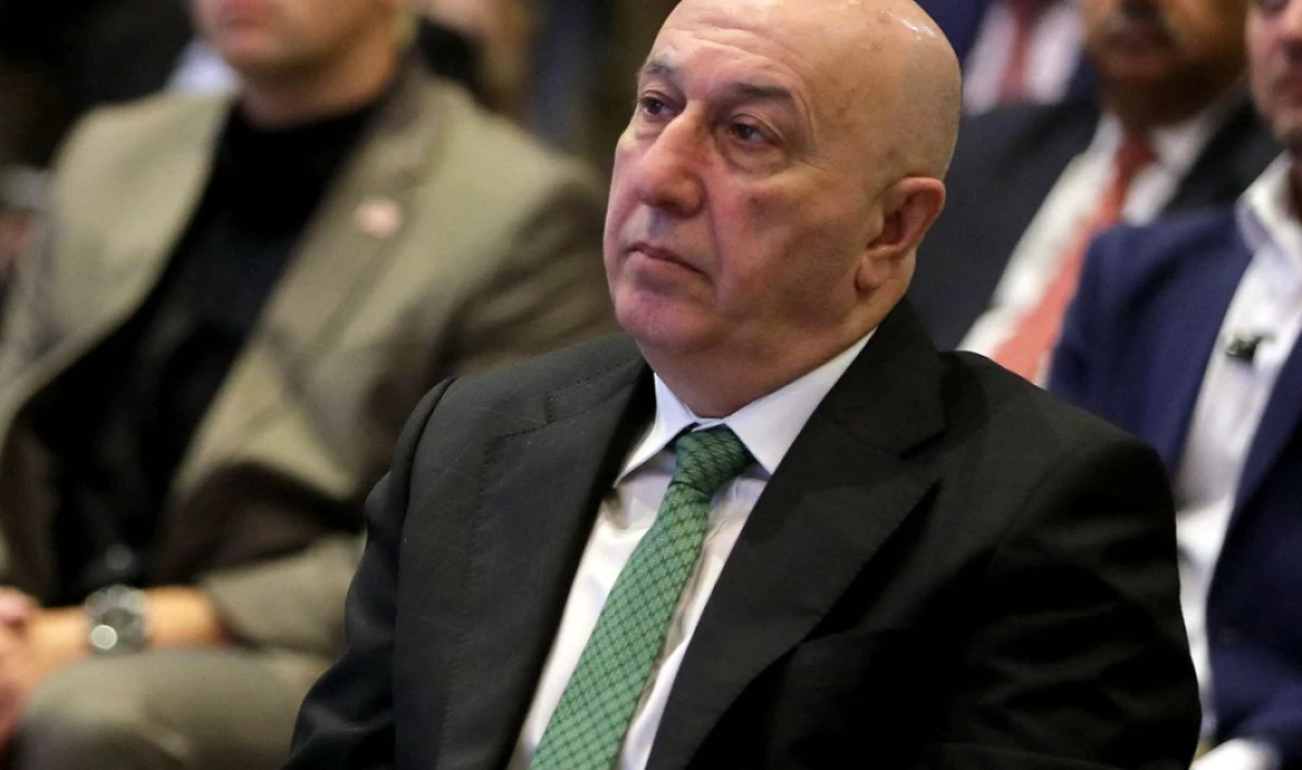 Irak’ta yeni dönem: Cumhurbaşkanlığı koltuğuna Nizar Amedi oturdu