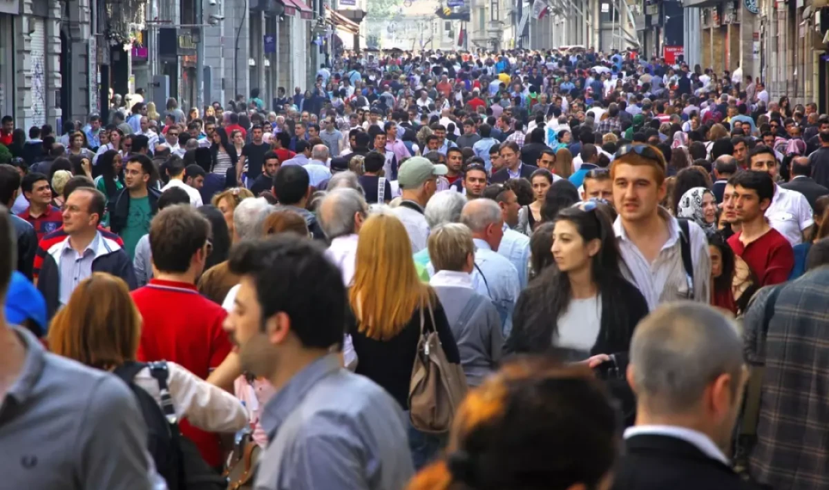 Türkiye’nin Nüfusu 85 Milyon 824 Bin 854’e Yükseldi: İlk 6 Ayda 159 Bin 910 Kişilik Artış